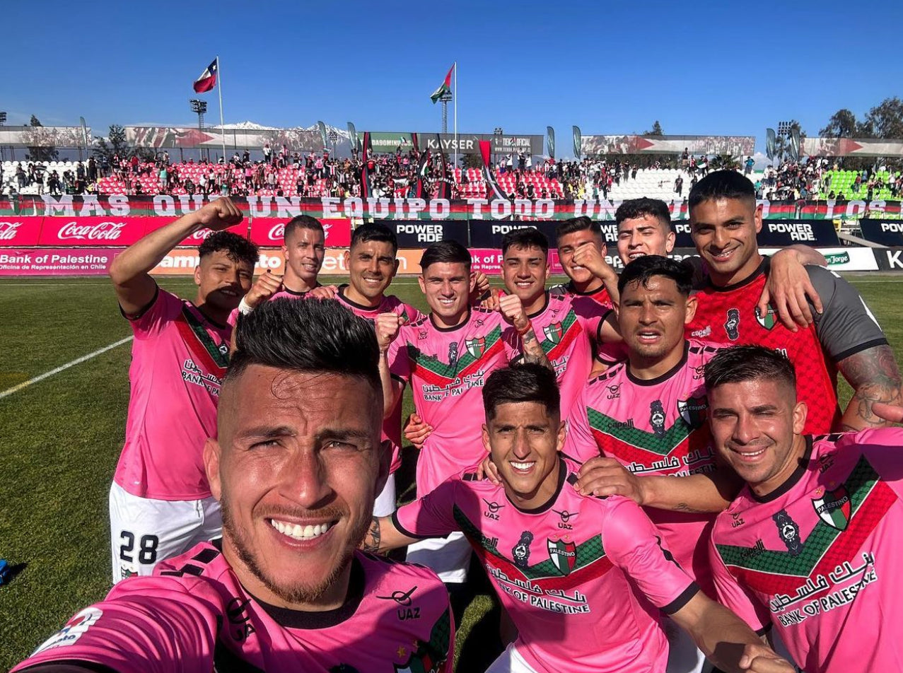 Maillot Officiel Rose Palestino Chili 2022/2023