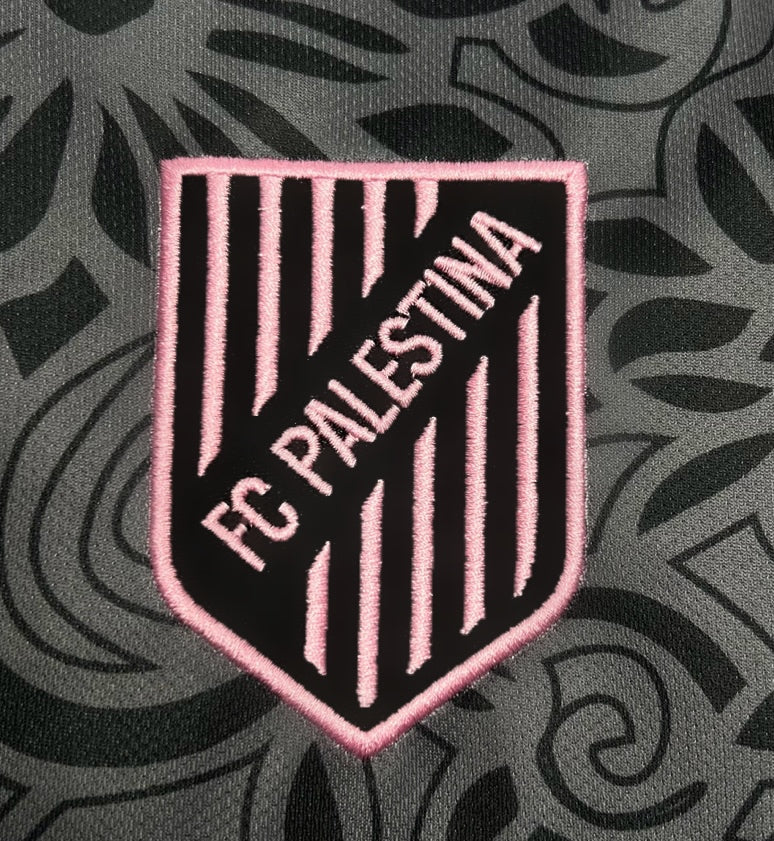 Camiseta negra y rosa Palestina Fc