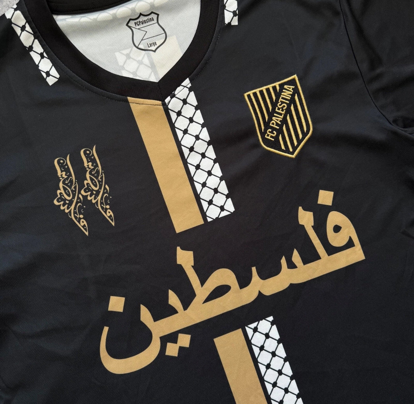 Camiseta Palestina Fc Dorada y Negra con Mapa 11